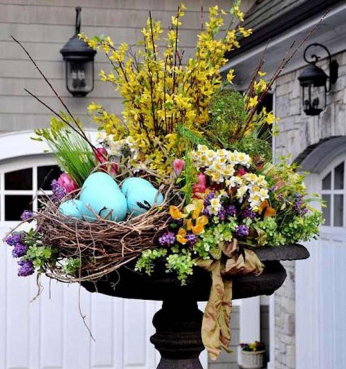 Великденско гнездо в градината, двора или терасата