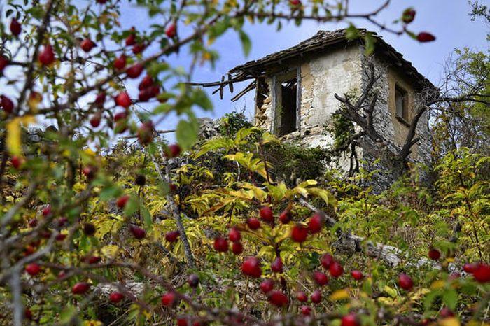 Изоставена махала в с. Гърбище, Източни Родопи, България