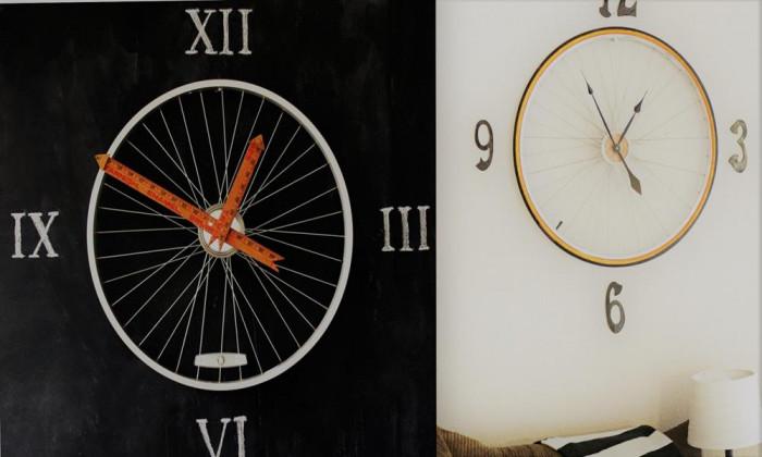Стилен часовник от колело на велосипед