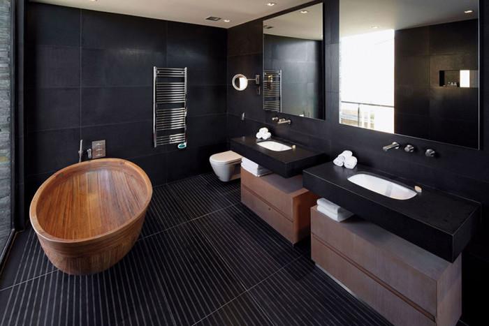 Черната баня се нуждае от дървени и стъклени елементи