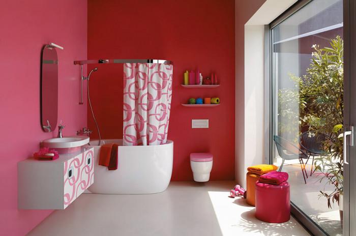 Розовата баня се нуждае от повече светли елементи