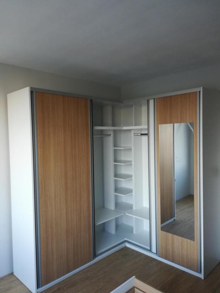 ЪГЛОВ ГАРДЕРОБ "НИКОЛ"