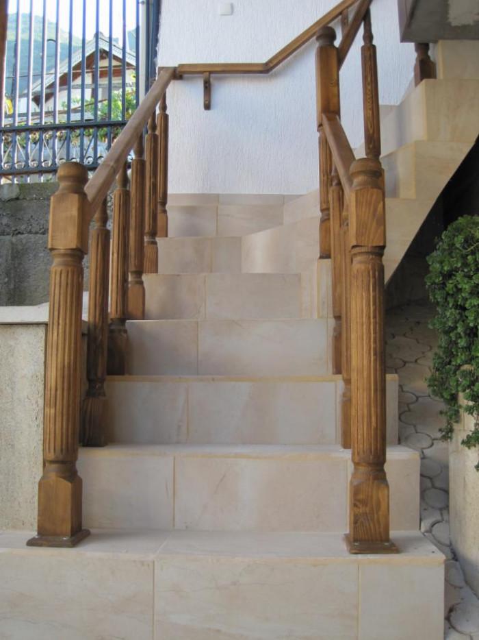 Парапет чам.