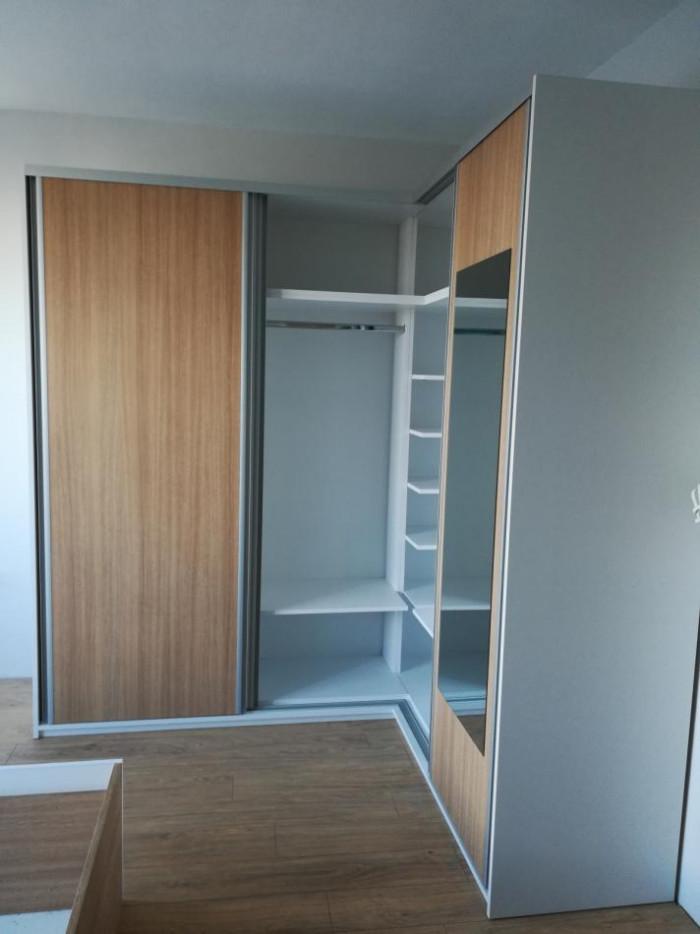 ЪГЛОВ ГАРДЕРОБ "НИКОЛ"