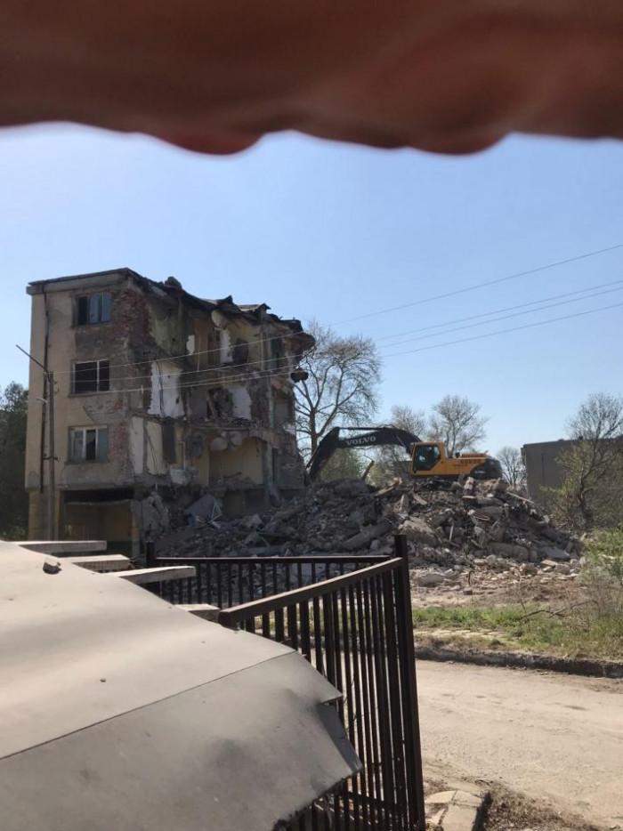 Груб строеж