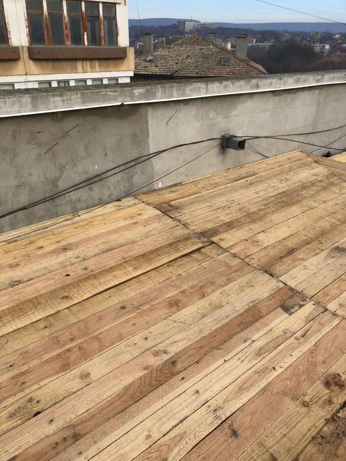 Полагане на дървена конструкция на покрив