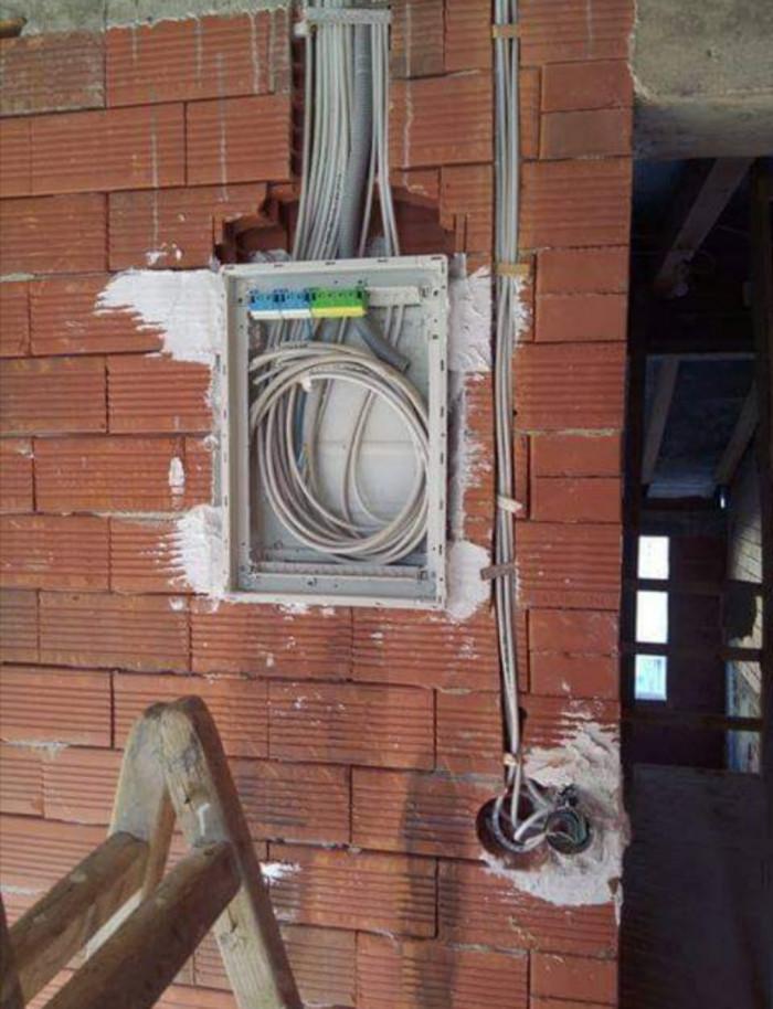 изграждане не ел. табло