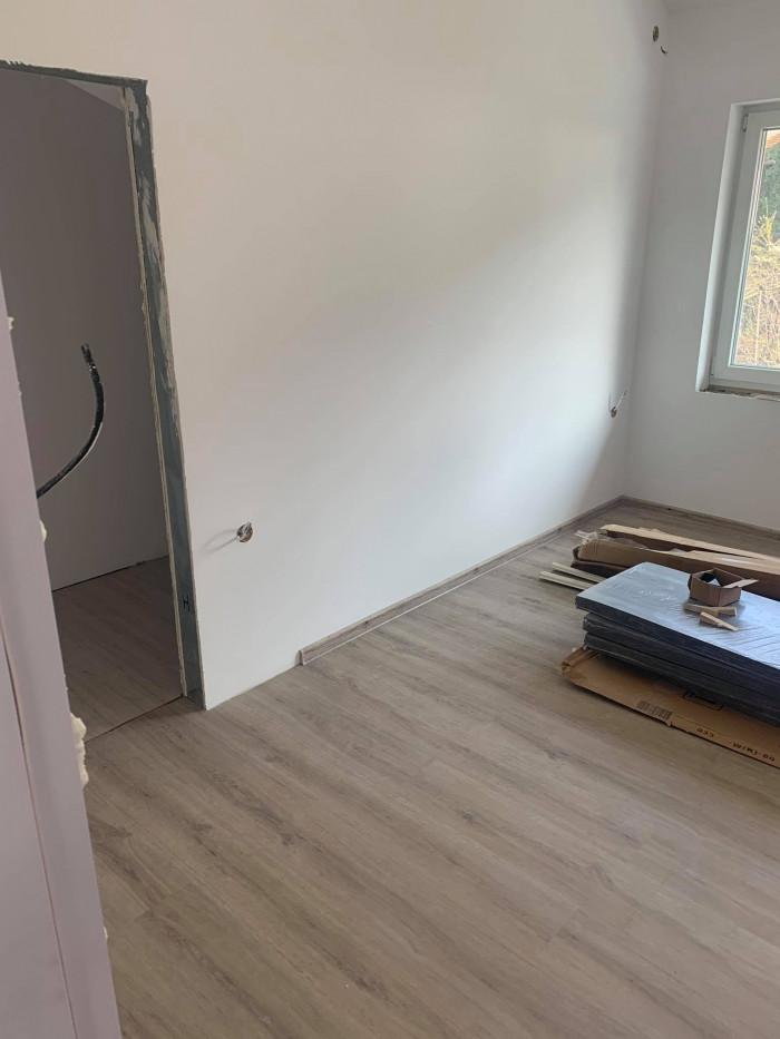 Монтаж на ламинат