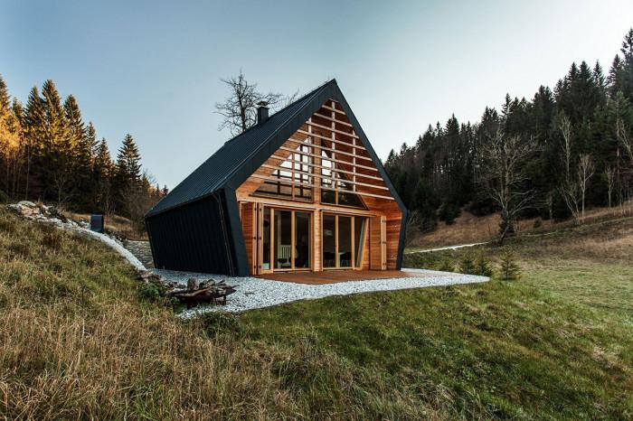 Дървените къщи са устойчиви и лесни за построяване