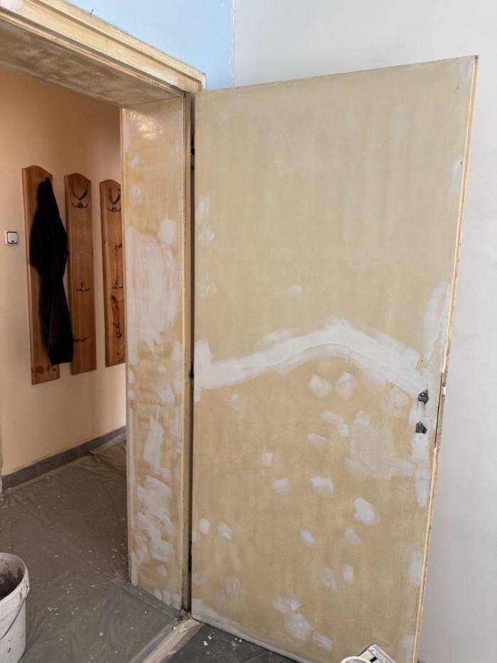 Реставрация на врата