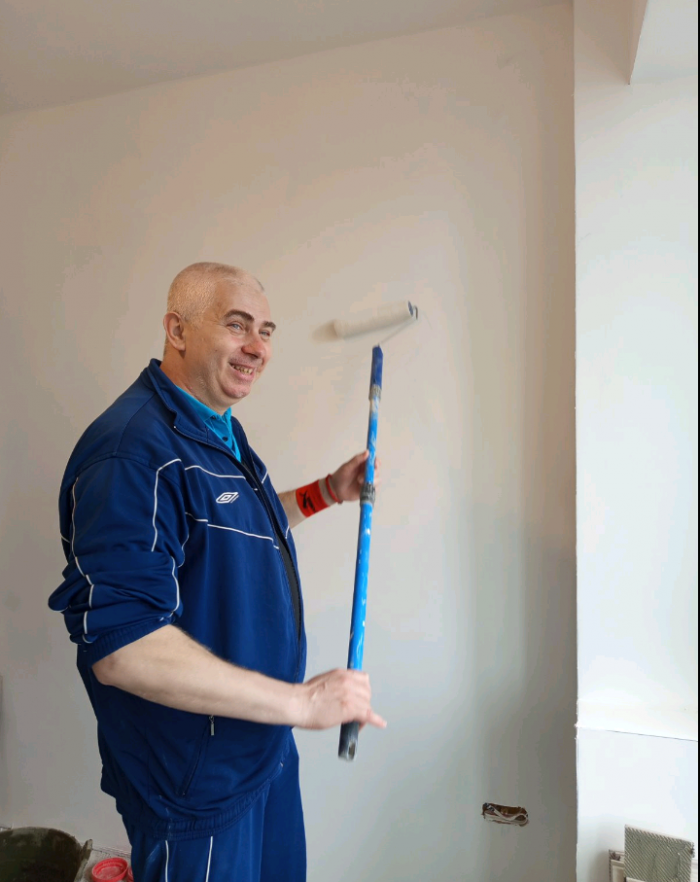 Боядисване на стена