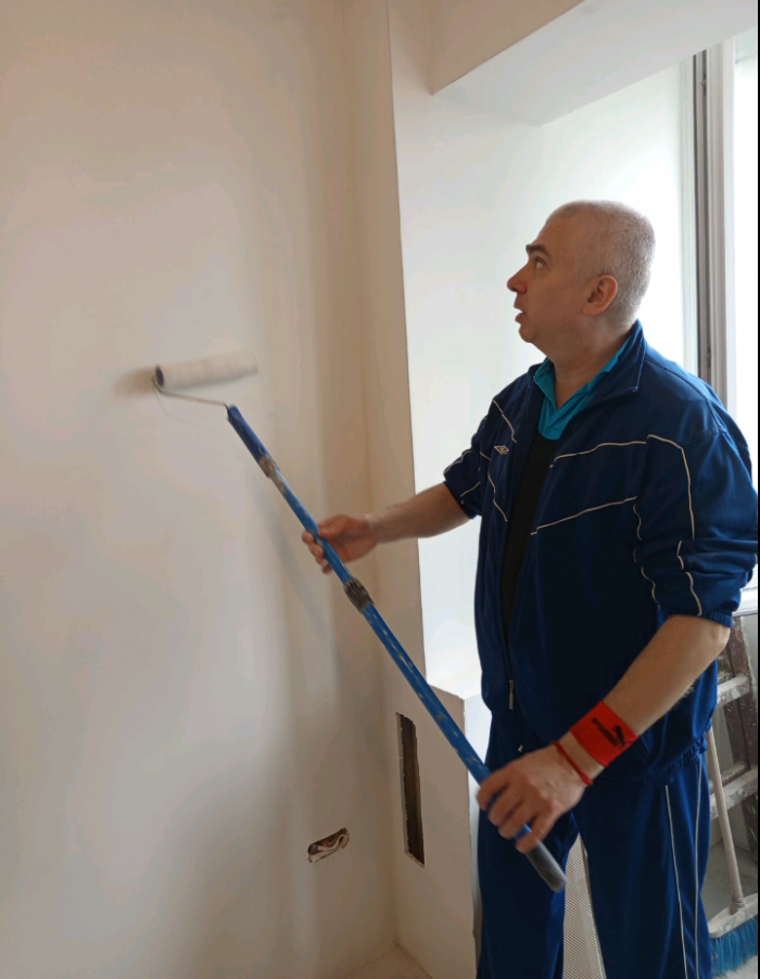 Боядисване на стена