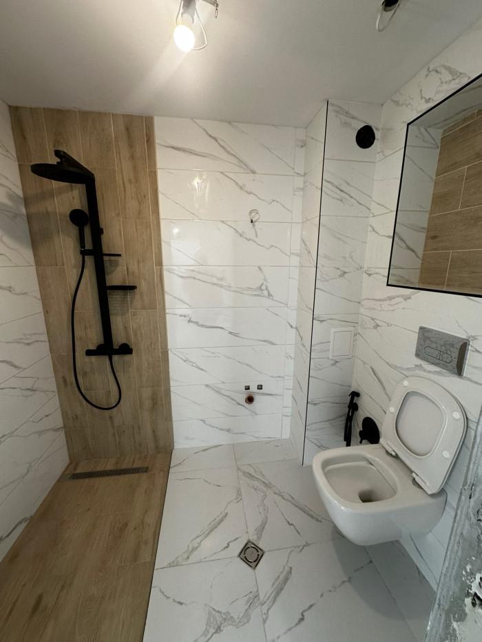 Ремонт на баня. Банята е направена в сграда на АКТ 16.