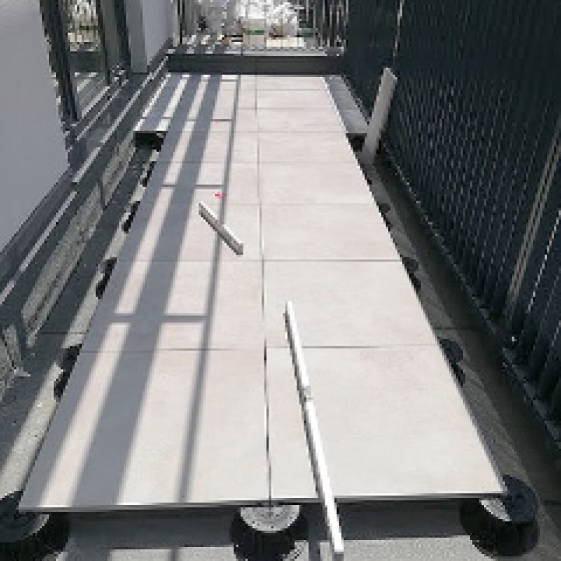 Прав повдигнат под