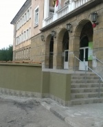 Изграждане на стълбище и сцена