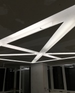 Окачен таван със скрито осветление
