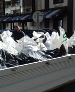 Обичаме да чистим след себеси