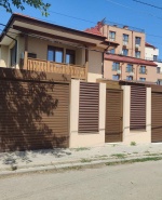 Ролетна врата със стоманени ламели