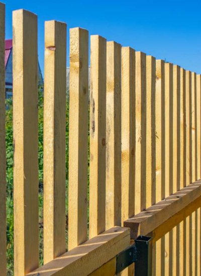 Изработка на дървени огради