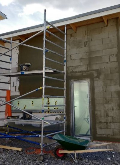 Пристройка към къща