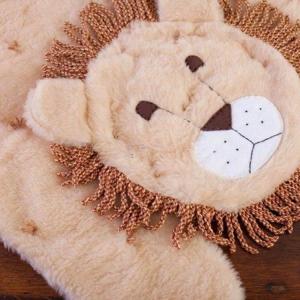 Направете си сами килимче с формата на лъвче