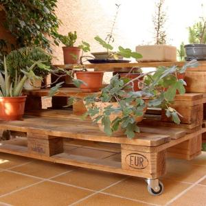 Изберете подвижни мебели от палети