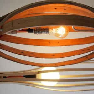 Лампа от огънати летви