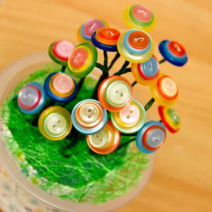 Или необикновени цветя от цветни копчета