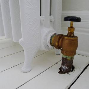 Потърсете професионална помощ за обезвъздушаване на парно