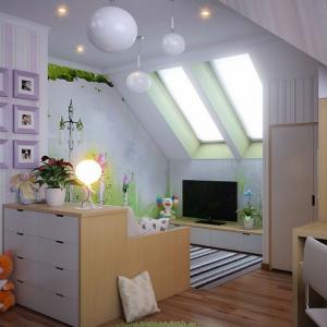 Цветен таван на мансардна детска стая