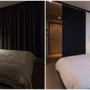 Влизаме в спалнята през плъзгаща врата