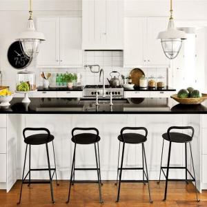 Метални и стабилни бар столове