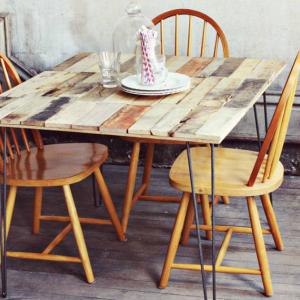 Лека, но ефектна конструкция от палети