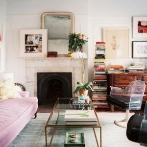 Няма място за книгите? Направете ефектна кула с тях!