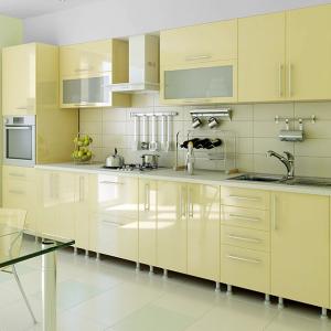 Слънчева кухня в меките нюанси на жълтото