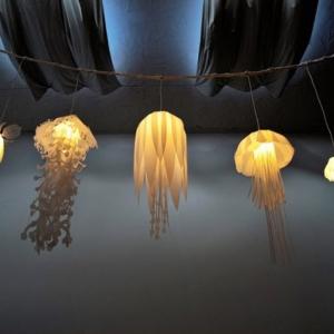 Светещи медузи