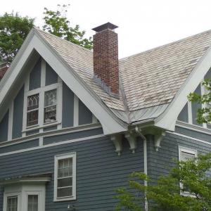 Двустатен покрив за частен дом