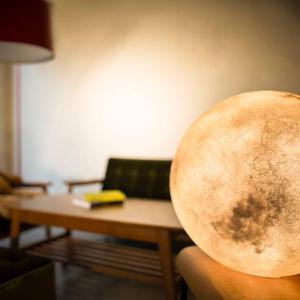 Стъпка по стъпка: Как да направите лампа "Луна" за дома