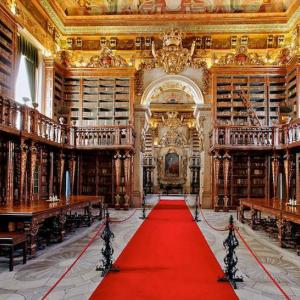 Библиотеката Жуанина Коимбра, Португалия