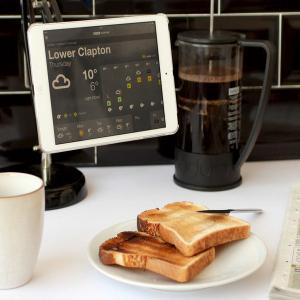 Как да си направим сами стойка за таблет?