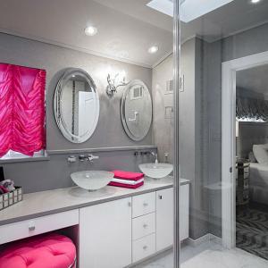 Банята е по-уютна, когато добавим розови акценти