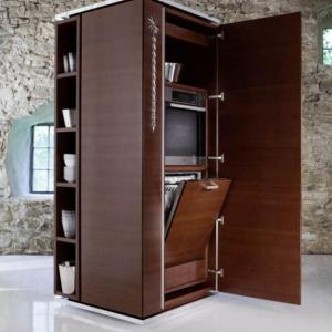 Голям шкаф с още по-голям потенциал