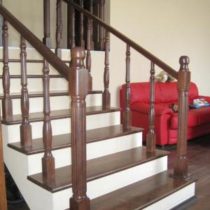 Парапет и стъпала само плот парен бук