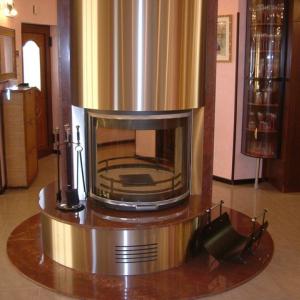 Двулицева горивна камера с повдигащ механизъм и декоративна отблицовка от инокс и гранит Мултикор