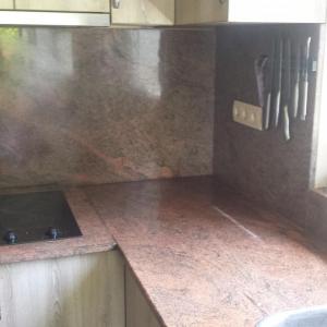 Кухненски плот от гранит Мултикор