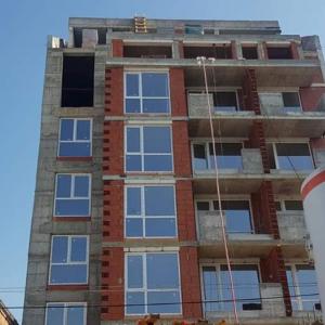 Част от многото