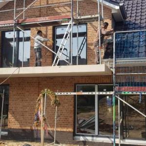 Още една къща