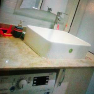 Плот за баня и мивка