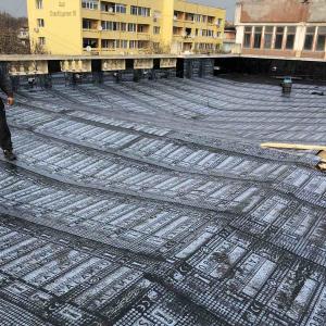 Полагане на битомна хидроизолация на покрив