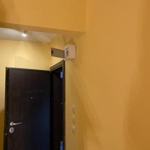 Нова ел инсталация и нова боя в коридора отсичане два цвята